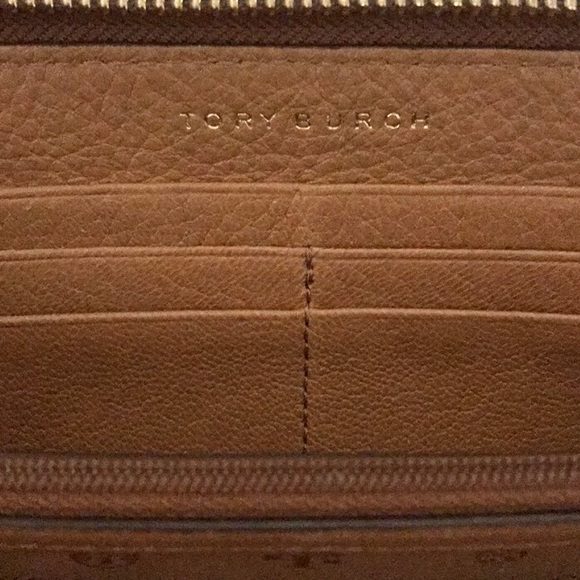 EUC Tory Burch Wallet - Picture 3 of 4